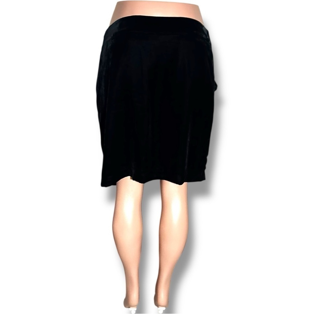 GAP Size 12 Women’s Black Velour A-Line Mini Skirt NWT - Picture 3 of 15